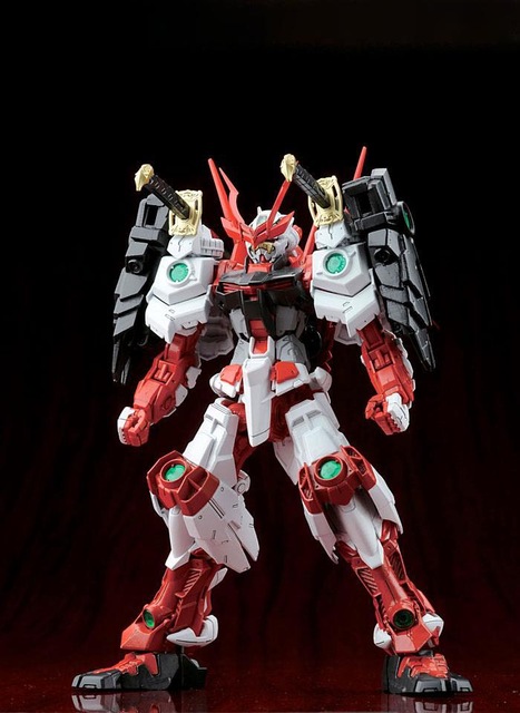 Maquette Bandai Gundam Gunpla MG 1/100 Sengoku Astray Gundam