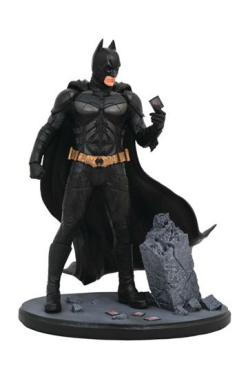 The Dark Knight DC Movie Gallery PVC Statue Batman 23 cm