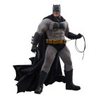 Batman: The Dark Knight Returns Comic Masterpiece Action Figure 1/6 Batman 32 cm Hobby