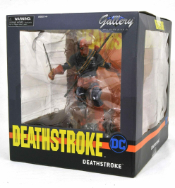 DC Comic Gallery Statua PVC Deathstroke 25 cm